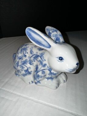 VTG Blue and White Porcelain Bunny Rabbit Bank Figurine - Decorative Home Art